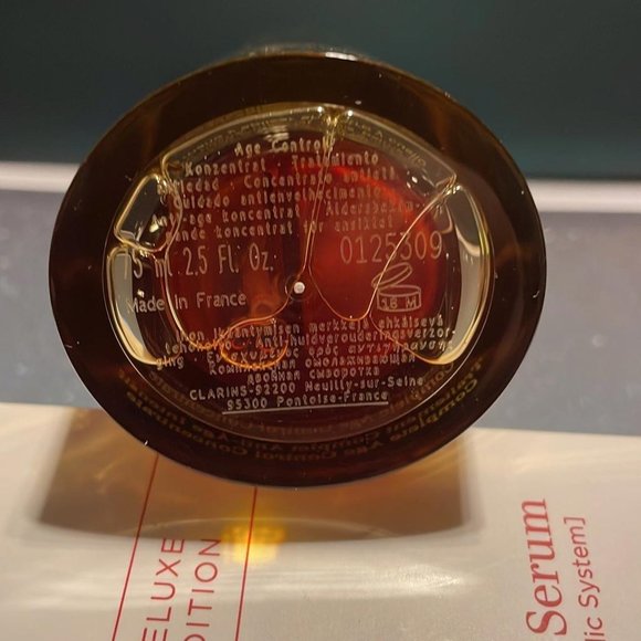 Clarins Double Serum Complete Age Control Concentrate 75 ml./ 2.5 oz. New in Box - Picture 10 of 10